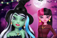 Entra in Monster High e vesti i personaggi con outfit spettrali e alla moda