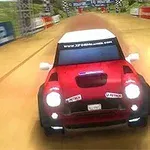 Manda su di giri il motore e preparati a gareggiare sulla pista di rally!