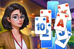 Donna con occhiali e capelli scuri accanto a un mazzo di carte da gioco con assi, re e numeri
