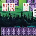 Carte da gioco con numeri e semi colorate in un gioco ambientato in una foresta misteriosa