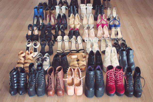 I'd like to have so many shoes! I love shoes!