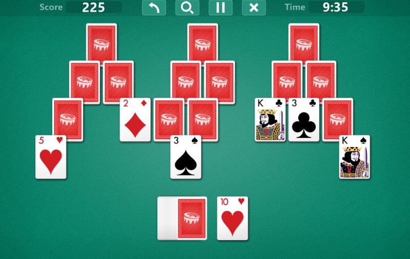 Recensione 322 - Tri Peaks Solitaire